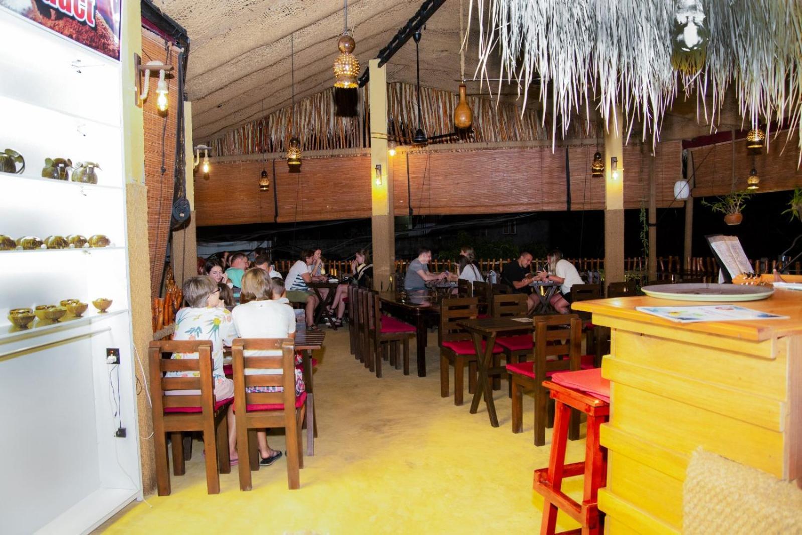 Отель Coconut Style Restaurant & Milinda Guest Унаватуна Экстерьер фото
