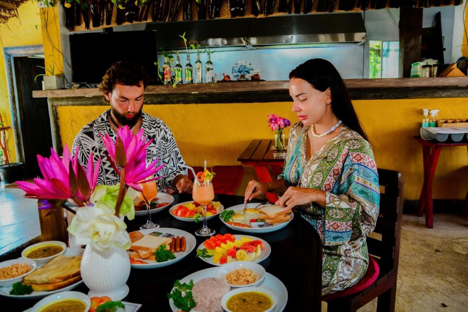 Отель Coconut Style Restaurant & Milinda Guest Унаватуна Экстерьер фото